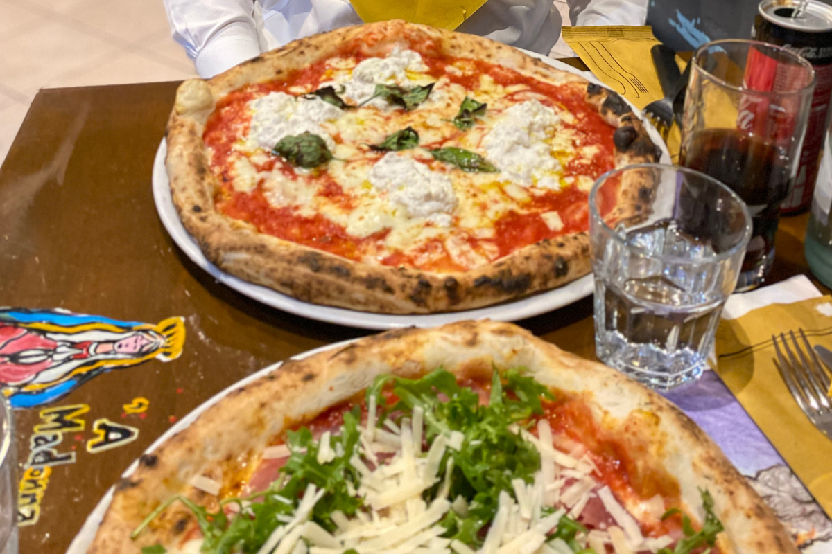 Pizza buona ed economica Milano Piccola Ischia (3